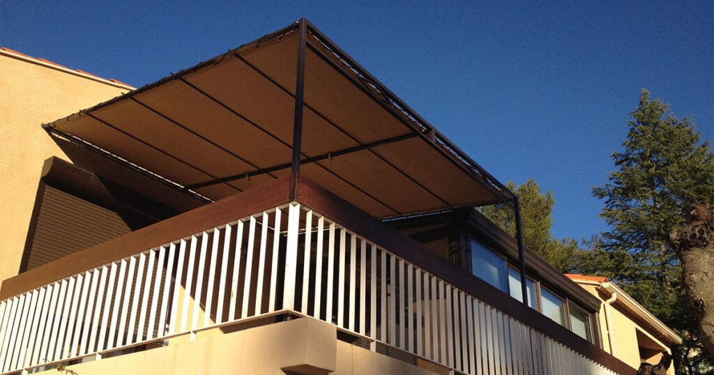 Pergola en toile à Gignac-la-Nerthe