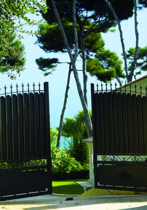 Portail à Carry-le-Rouet Store Honorat